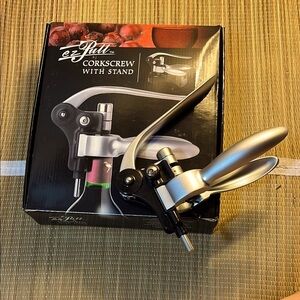 EZ Pull Corkscrew Wine Bottle Opener with Stand - Silver and Black New in Box